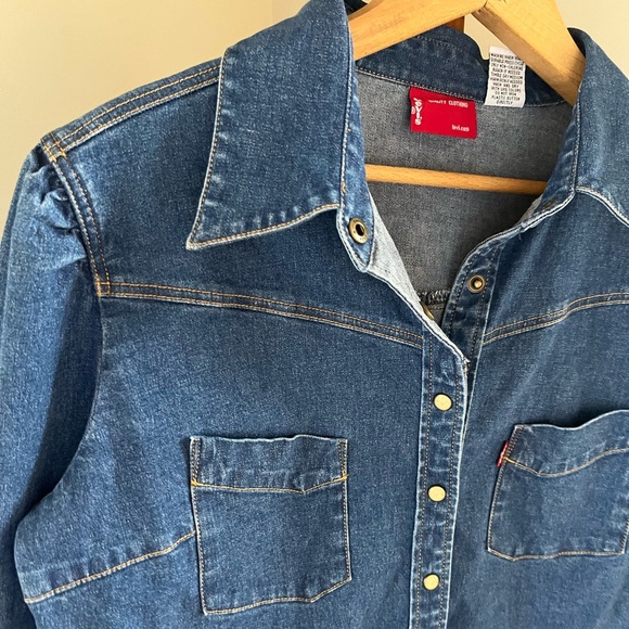 Levi’s snap button up denim shirt shoulder detail large - Picture 3 of 8